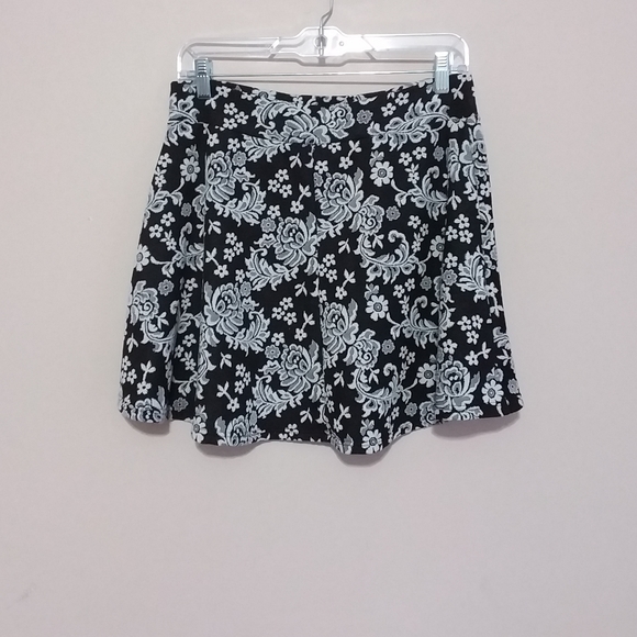 Charlotte Russe Dresses & Skirts - ☆☆SOLD☆☆ Charlotte Russe Floral Mini Flare Skirt
